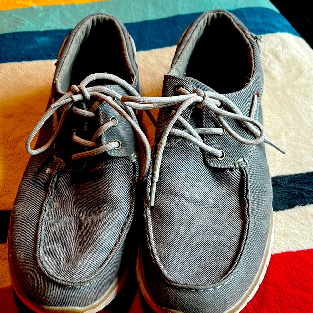 Bata Size 42 - US 9 Canvas Loafers - Gray